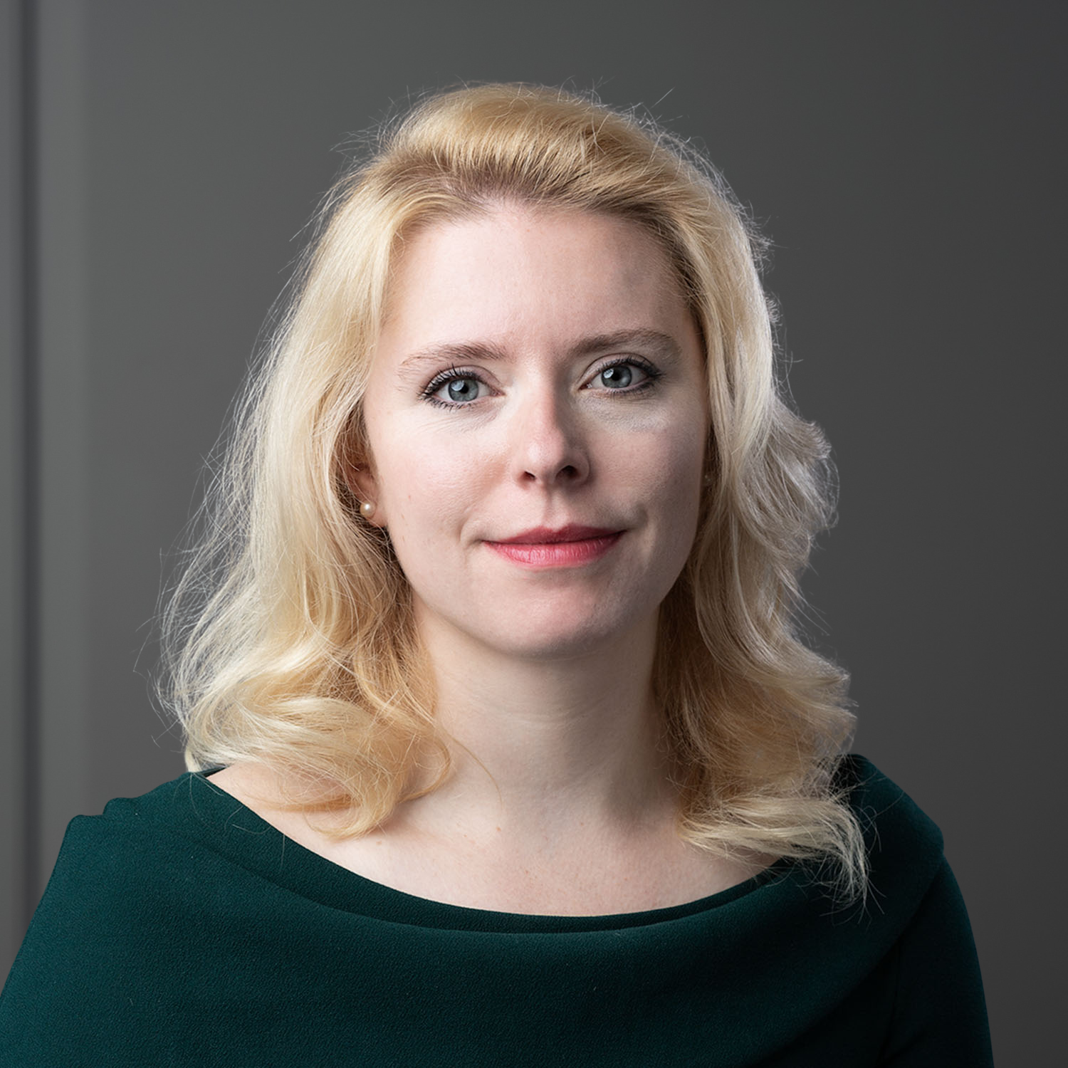 Fiona Stewart